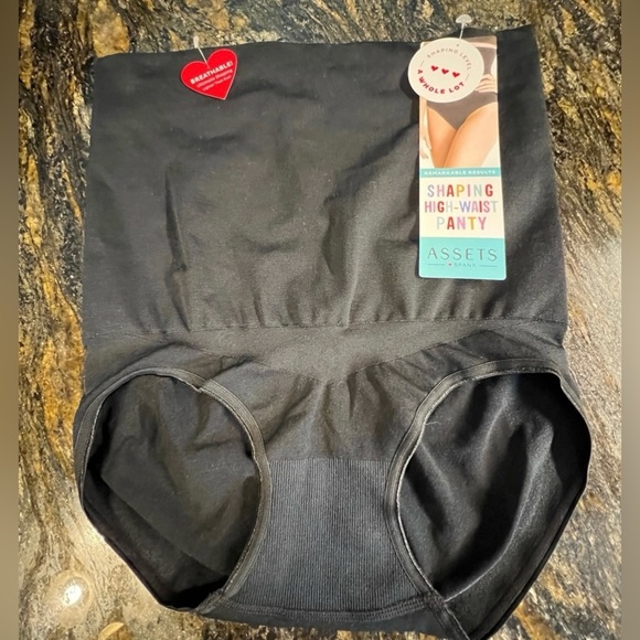 Spanx Assets shape wear. Black, XL - Picture 1 of 6